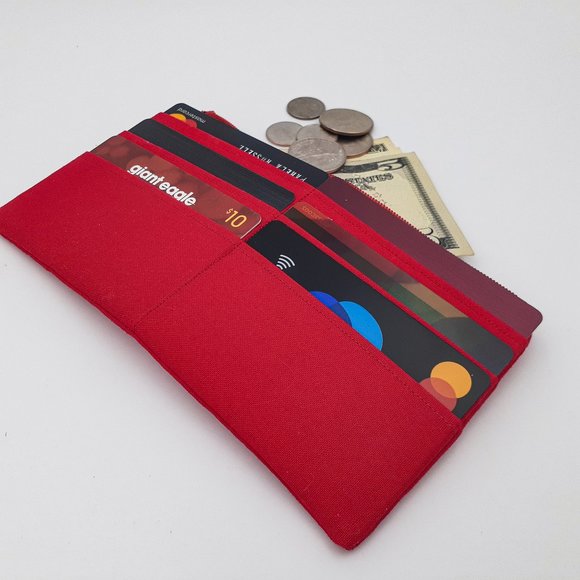 NEW! Red Silk Floral Bouquet Wristlet Clutch - Picture 3 of 8